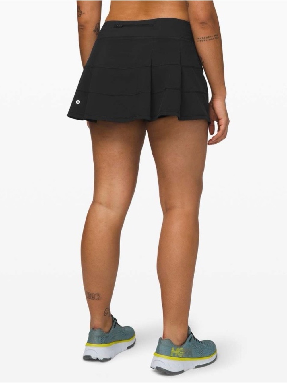 Lululemon Pace Rival Skirt (Regular) *4-way Stretch 13"
Black size 8 EUC